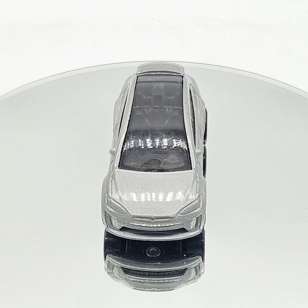 Hot Wheels *please note